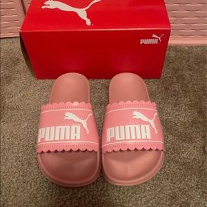 GIRLS PUMA SLIDES